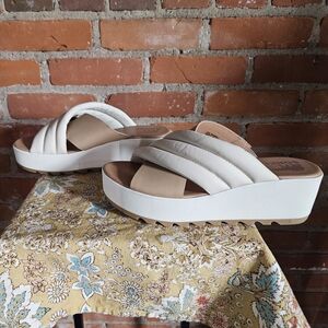 Women's Cream and Tan Sorel Sandals